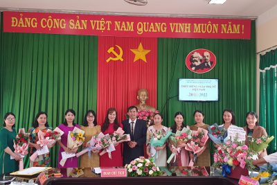 Trường PTDTNT THCS Cư M’gar hội nghị viên chức, người lao động năm học 2022-2023- Toạ đàm  ngày Phụ nữ Việt nam 20/10- Gặp mặt, chia tay giáo viên chuyển công tác.